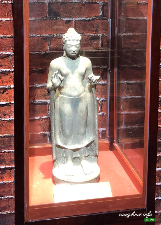 Tượng Phật đá Khánh Bình